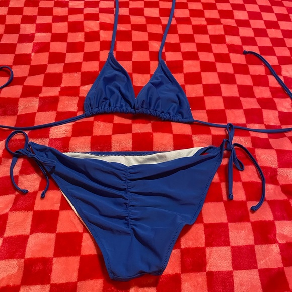 Blue triangle bikini - Picture 3 of 3